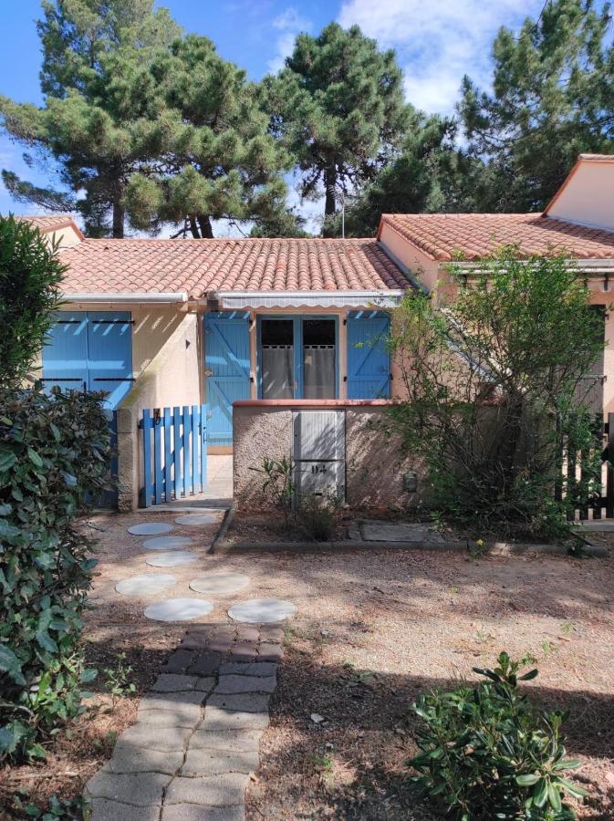 Maison 6 Couchages , Barbecue Clim , Terrasse A 200M Plage Сент-Марі-ла-Мер Екстер'єр фото